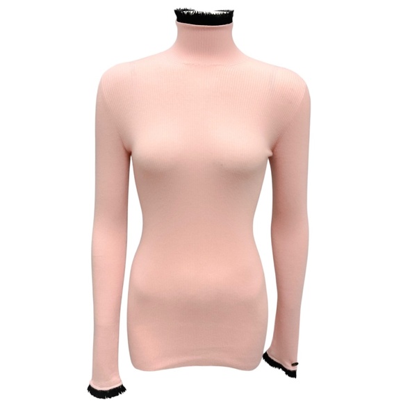 CHANEL LIGHT PINK / BLACK CASHMERE KNIT SWEATER - Picture 1 of 8